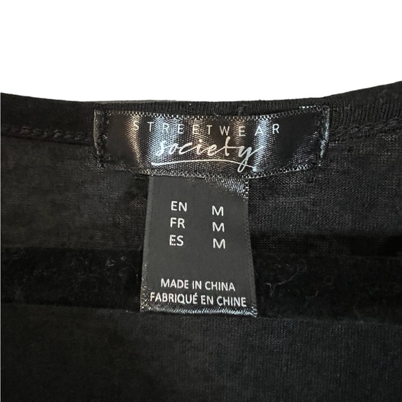 A Streetwear Society black top in size medium - Picture 3 of 6